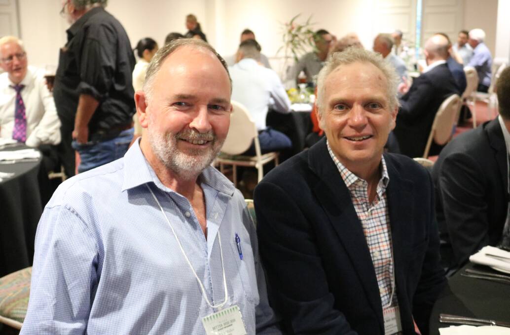 Department of Primary Industries and Regional Development director of sheep industry development Bruce Mullan (left) and Integrated Animal Production consulting nutritionist Rob Lawrence.