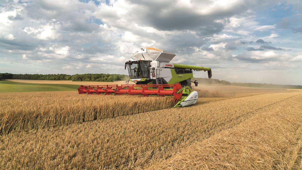 CLAAS has claimed three silver medals from German judges associated with next month's Agritechnica trade show in Germany. Two medals were awarded to the new CLAAS Lexion 6000/5000 headers.