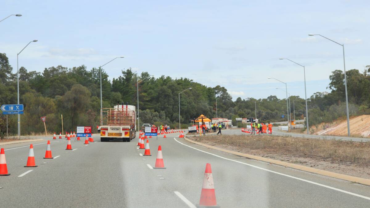 A roadblock set up on the outskirts of Perth, near The Lakes, to stop people travelling between the city and the Wheatbelt.