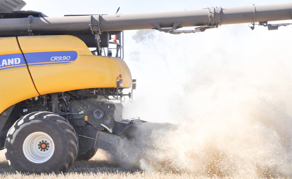 The Harrington Seed Destructor (iHSD) was recently reviewed in a Kondinin Group research report on 'Harvest Weed Seed Control' (HWSC), citing a very successful performance over the 2019 harvest. The research team especially liked the Seed Destructor's high weed seed kill rates, simple mill bypass and sieve loss evaluation, its drivetrain and, importantly, the service and support behind the system.