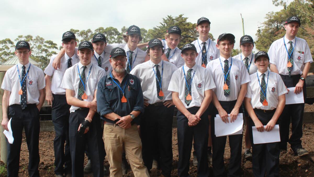 A large contingent of Great Southern Grammar students didn't have far to travel to compete in the Harvey Beef Gate 2 Plate school challenge. The school had 13 students involved in the day and they were also keen to check out how their entry in the Gate 2 Plate challenge was performing in the feedlot.