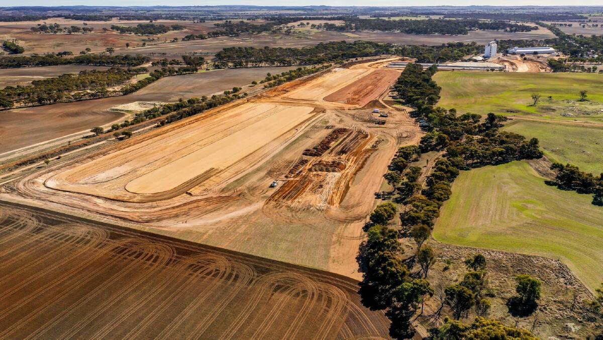  The Wickepin CBH receival site will have 96,000 tonnes of permanent storage added to it by this year's harvest.