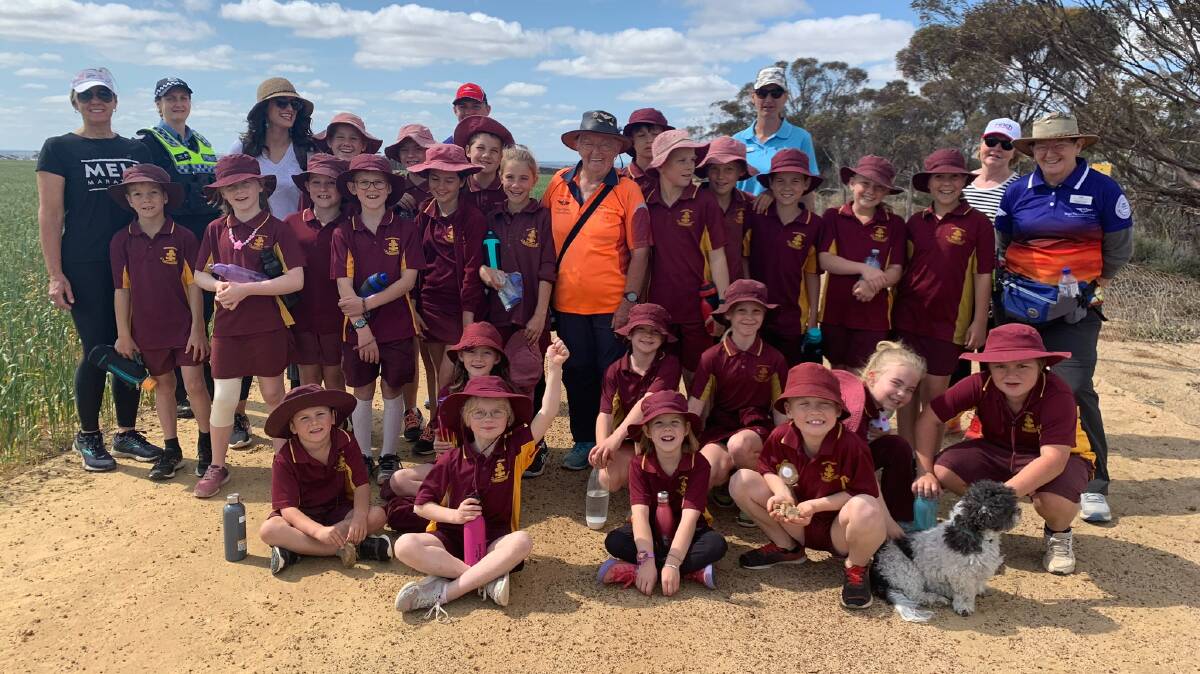  Ann McLeish (in orange) with Newdegate Primary School students and support crew.