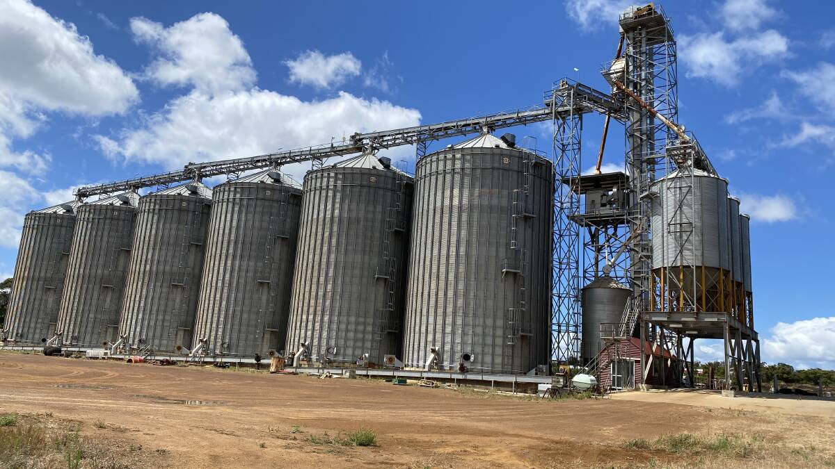  A 21,000 tonne grain handling facility at Albany is on the market.