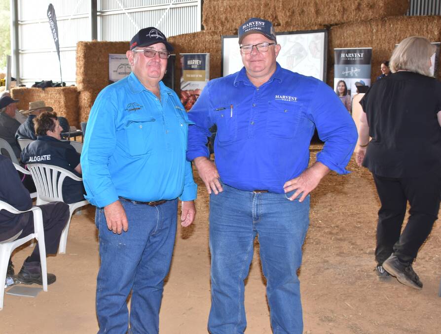 Harvey Beef Gate 2 Plate Challenge president Wayne Mitchell (left) and Harvest Road livestock manager Damian Barsby discussed the outcomes of the day.