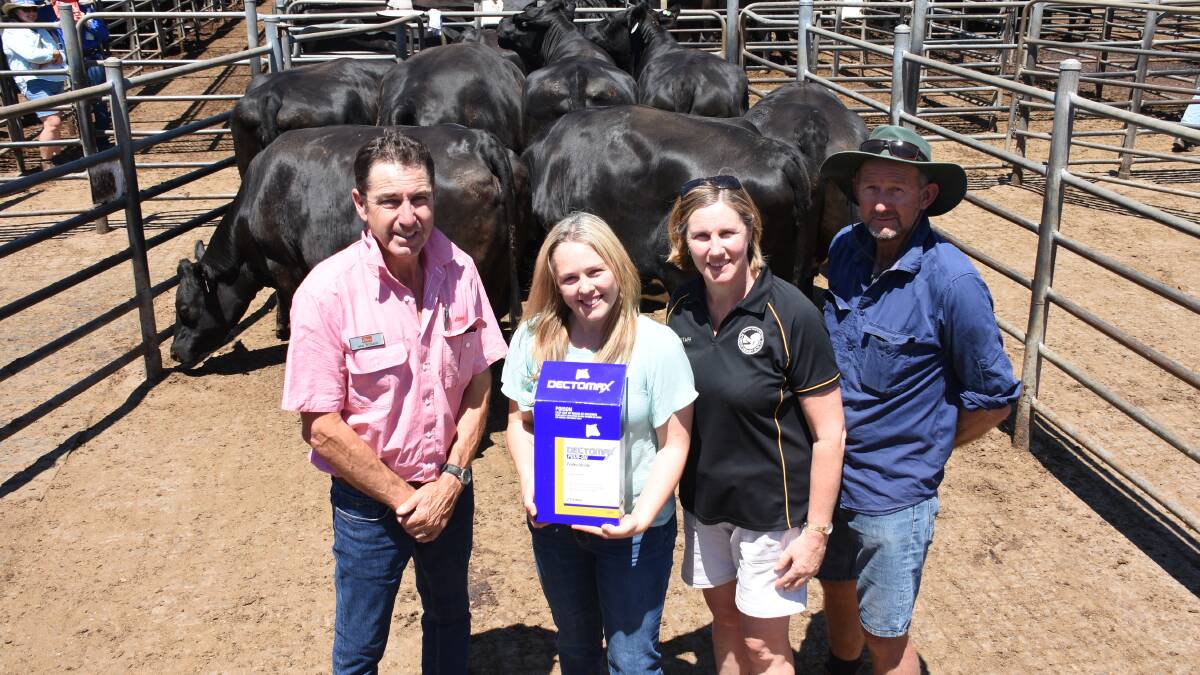 Two pens of Angus-Friesian heifers from the Roberts family, KS & EN Roberts & Son, Elgin, topped the sale when they sold at $2550. With the first pen of eight heifers to sell at the top-priced value to the Carroll family, Tirano Farms, Nannup, were Elders auctioneer and Margaret River agent Alec Williams (left), Paula Carroll and vendors Loretta and Michael Roberts.