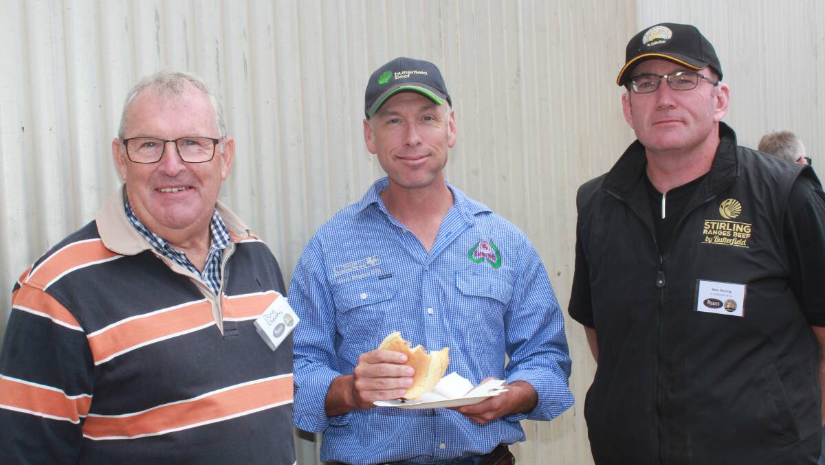 Having a chat during lunch at the beef day at Borden last week were Doug Cherry (left), Katanning, speaker Enoch Bergman, Swan's Veterinary Services, Esperance and O'Meehan feedlot feed mill manager Ross Herring.