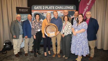  Evensong Farm, Serpentine, won this years Harvey Beef Gate 2 Plate Challenge with a team of Red Angus-Blonde dAquitaine steers. Winners Agatha (fourth left) and Bert Veenendaal celebrated their win holding their trophy alongside Gate 2 Plate committee president Wayne Mitchell (left), Harvest Road general manager livestock Damian Barsby, Harvey Beef livestock data co-ordinator Tenille Barbetti and Bendigo Banks John Howard, Mt Barker, Rachael Nicholls and Andrew Murray, Cranbrook/Tambellup, Claudia Maw, Albany and Jason Price, Mt Barker.