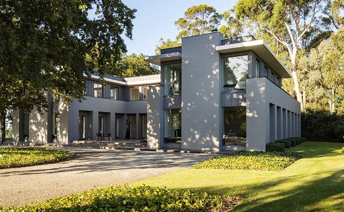 Luxury estate owned by the Smorgan family, about 70km east of Melbourne. Video and Pictures from Elders Real Estate and Forbes Global Properties.