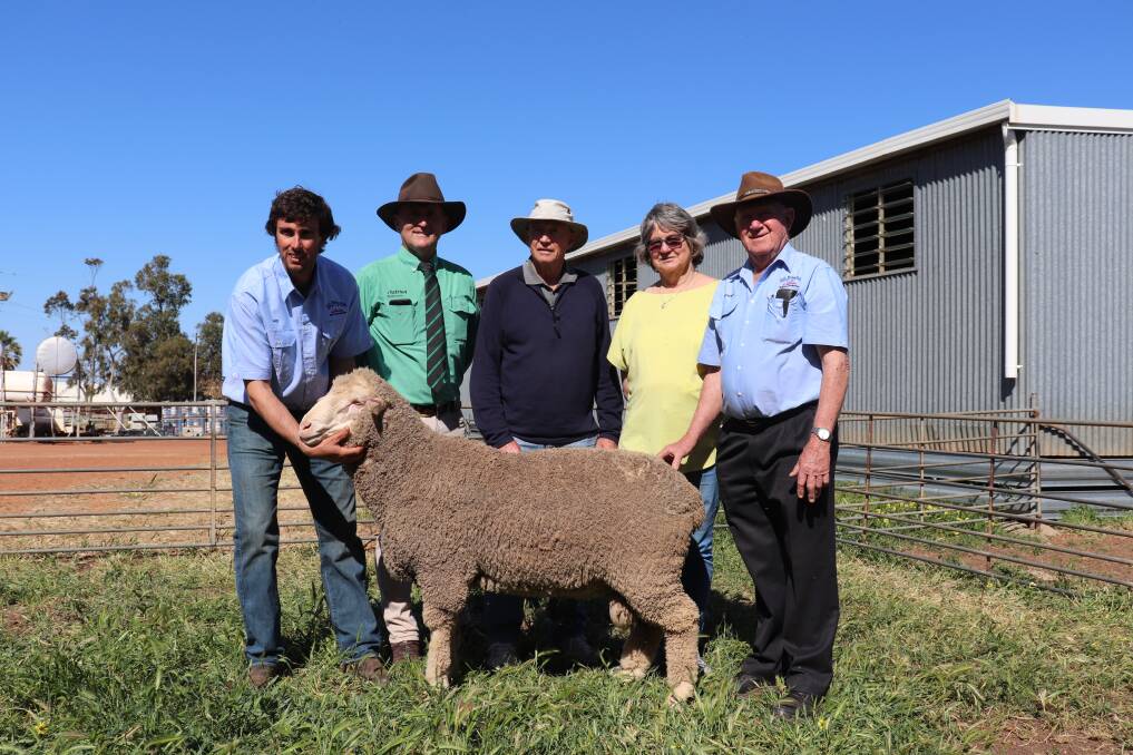 Hill Padua stud manager Fred Echaniz (left), Nutrien Livestock auctioneer Craig Walker, buyers Don and Kimble Alexander, Narrogin, and Hill Padua principal Anthony Thomas, with the $5000 second top-priced ram.