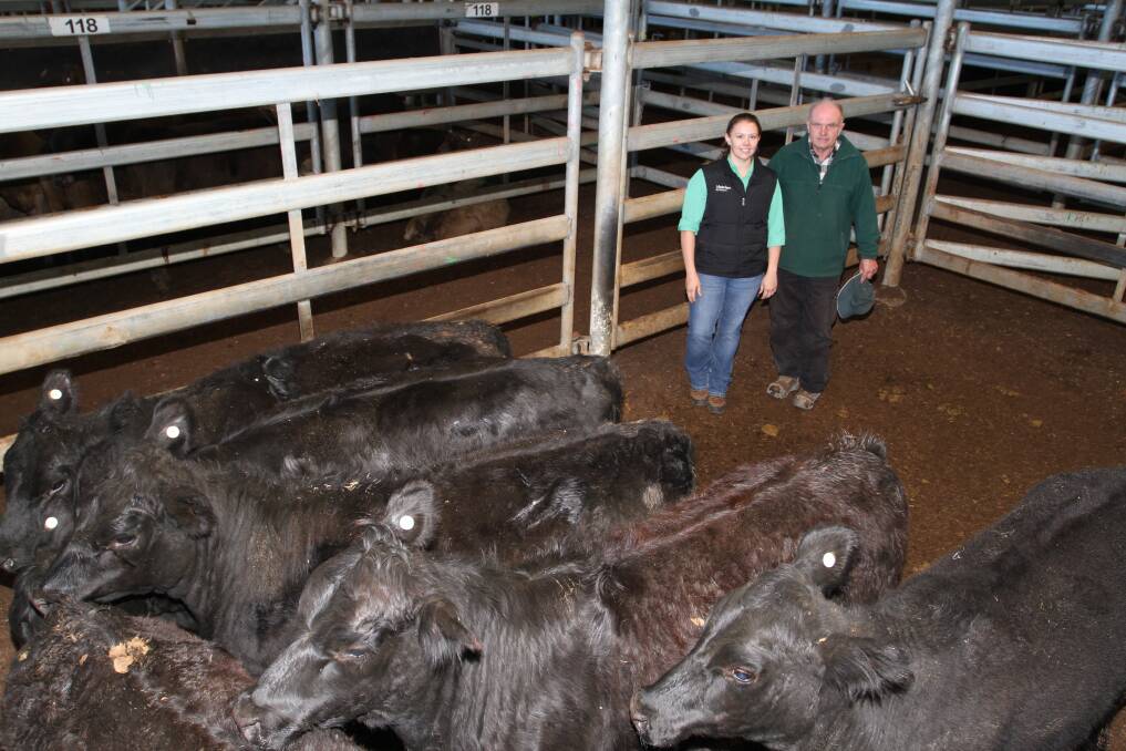 Jessica Doyle, Nutrien Livestock administration, Midvale, with sale vendor Graham Bookham, LW Bookham & Co, Piawaning, following the Nutrien Livestock store cattle sale at the Muchea Livestock Centre last week where Mr Bookham sold Angus steers and heifers to $1901.