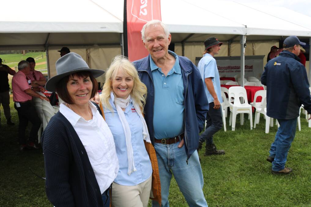 Sisters-in-law Helen McCann (left), Torbay and Susi Prater, White Dog Lane, Elleker, with Susis neighbour Mike Repacholi.
