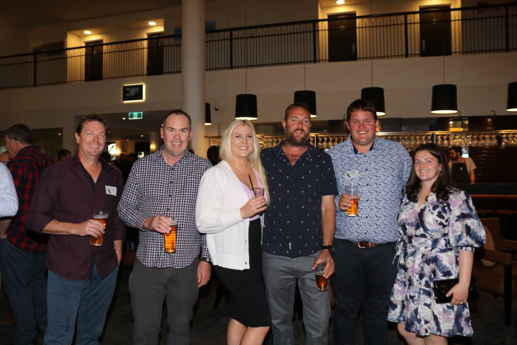 Ready to head to dinner were Nutrien Fertiliser retail fertiliser manager, Fremantle, Stuart Gray (left), with Dalwallinu farmers Geoff Roach, Margot and Murray Whyte and Nathan and Leanne Sawyer.