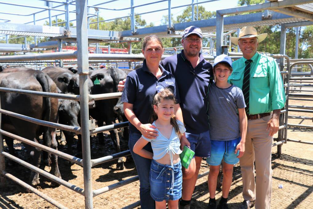 Lola (left), Bonnie, Ken and Thomas Ravenhill, Narrikup, after the sale with Nutrien Livestock State manager Leon Giglia. The Ravenhills walked away with the volume buyer title after buying 100 Angus females.