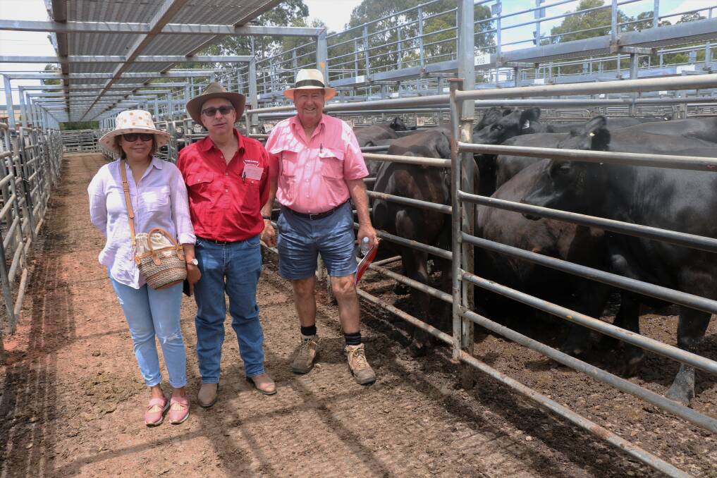 Rea and Paul Ross, Kirup, with their agent, Terry Tarbotton, Elders, Nannup. Mr Tarbotton purchased several pens for the Ross family including the top price Angus pen at $4650.