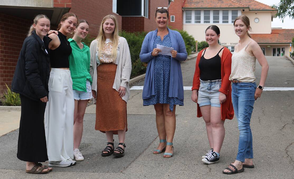 2022 year 12 students Zahlee Buck (left), Chelsea Mulcahy, Abbie Smith, Courtney Dewing, Bree-Anna Neretlis and Chloe Bertuola, chatted with principal Sandii Stankovic. 