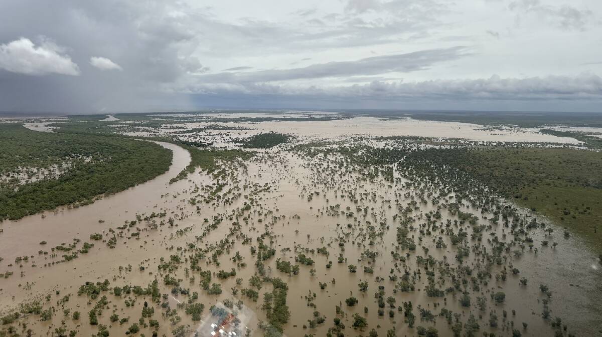 Between Fitzroy Crossing and Noonkanbah. Photo from Department of Fire and Emergency Services WA Facebook