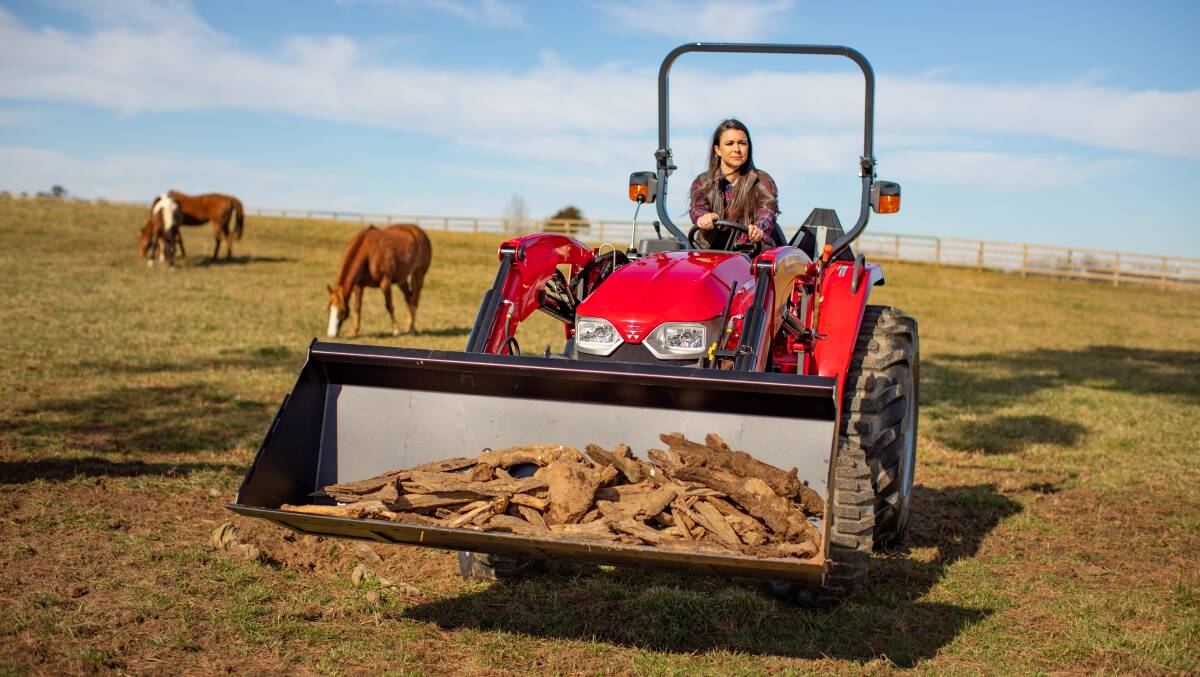The Massey Ferguson 2800E can be equipped with a broad range of implements and attachments.