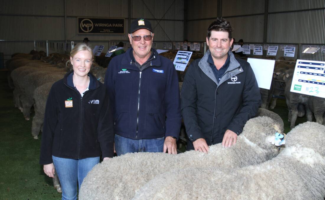 New buyers at the Wiringa Park sale Katelyn and Ian King, IR & SF King, Hollands Rocks with Wiringa Park stud co-principal Allan Hobley, Nyabing. The Kings purchased five rams for an average of $4420 and included the sales $5300 overall second top-priced ram and top-priced May shorn ram.
