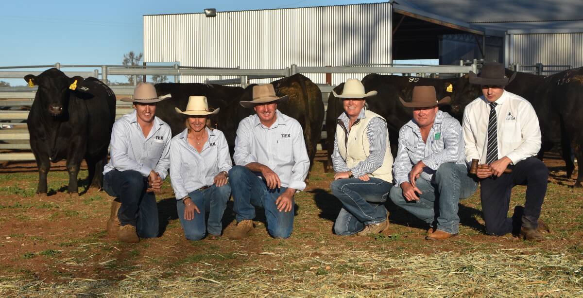 Haydon Chappel, Texas Angus overseer, Wendy and Ben Mayne, Texas Angus stud principal, Shelly and Charlie Charters, TVF pastoral, Albro Station, Claremont, Queensland and Lincoln Mckinlay, GTSM auctioneer 
