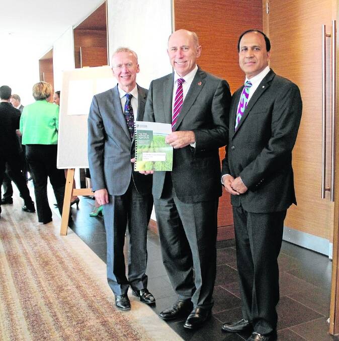 University of Western Australia vice-chancellor Professor Paul Johnson (left), Agriculture and Food Minister Ken Baston and UWA Institute Of Agriculture chairman and director Professor Kadambot Siddique, at the launch of university&#39;s strategic plan.