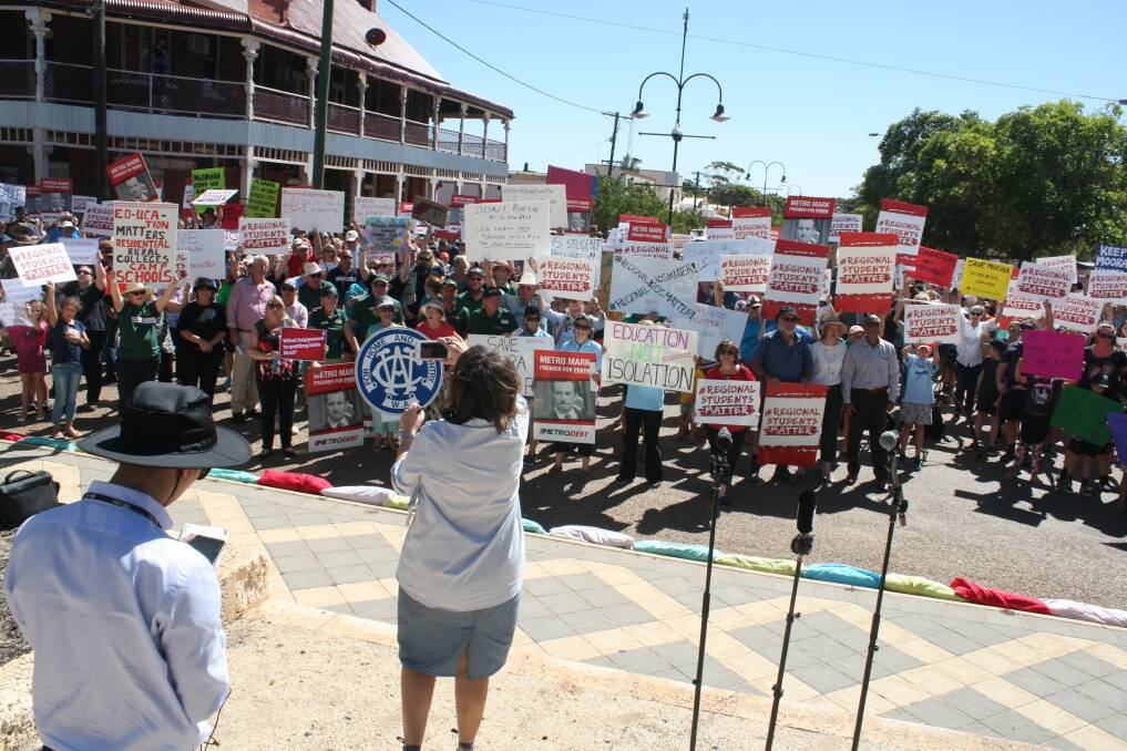Hundreds of people gathered in Moora on Tuesday to protest the McGowan Government's decision to close the Moora Residential College in 2019.