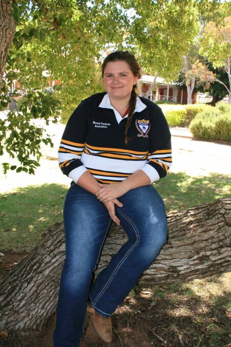  Muresk student Elly Mckenney has gone from a shearing shed to a university degree after her father gave her some wise words.
