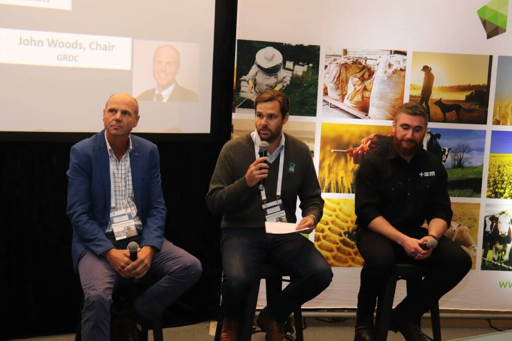 GRDC chairman John Woods (left), PlanFarm director Jerome Critch and Thomas Elder Markets co-manager Andrew Whitelaw participated in a grain panel focused on identifying and solving issues in WAs grains supply chain at the WAFarmers Forum last Friday.